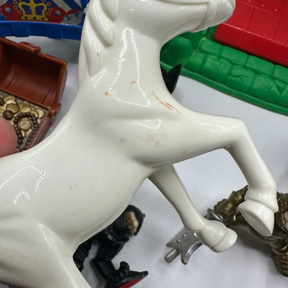 Fisher-Price Great Adventures Castle Playset Knights, 2 Dragons, Catapult + MORE